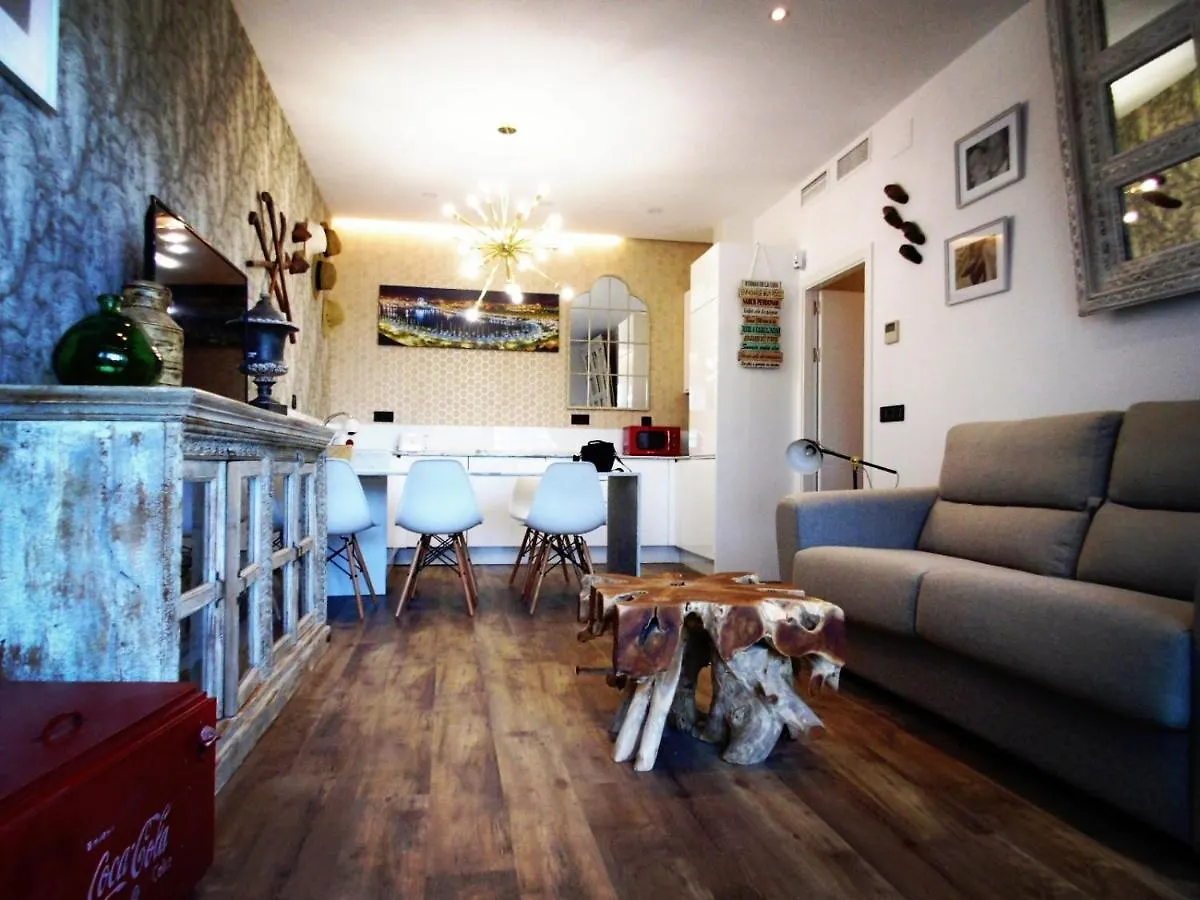 Apartment Apartamentos Lola Y Manuela: Beachfront Oasis with Sea-View Terrace Torremolinos Spain