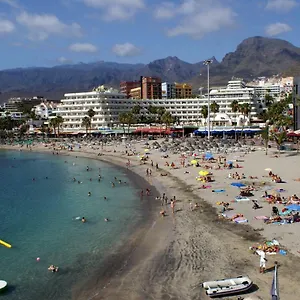 https://nice-townhouse-on-the-1st-line.adeje-hotels.com